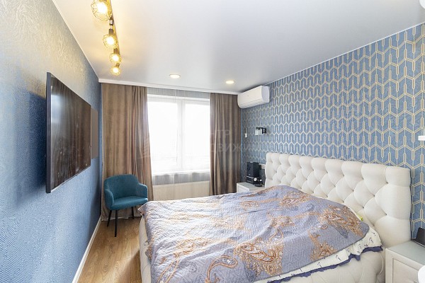 2-к квартира, 77 кв.м.
