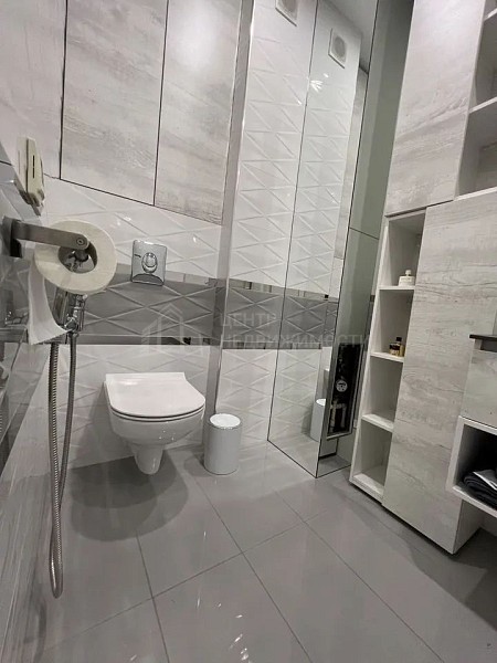 2-к квартира, 74 кв.м.