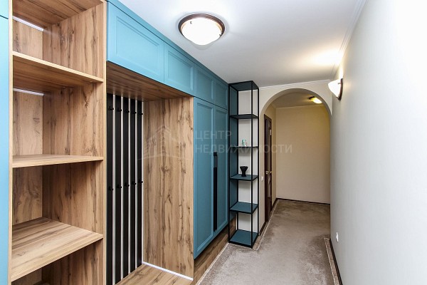 4-к квартира, 210 кв.м.