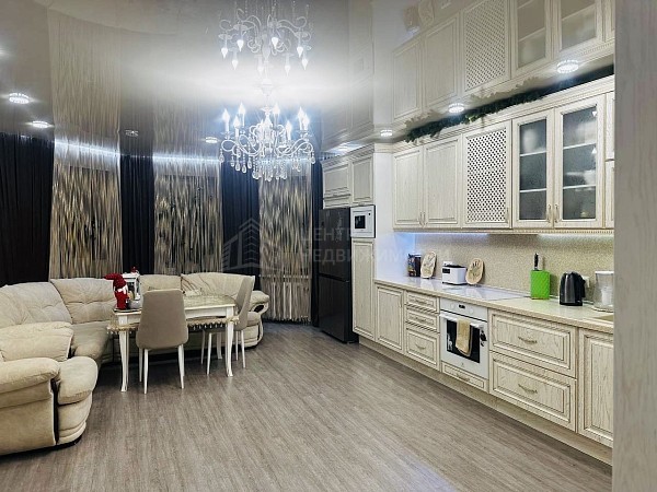 2-к квартира, 82 кв.м.