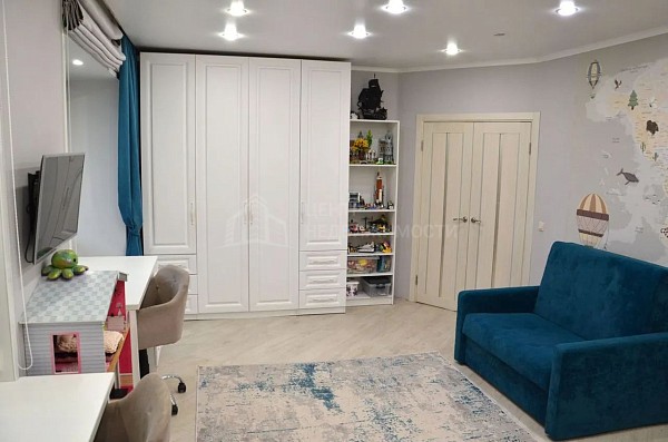 2-к квартира, 77 кв.м.