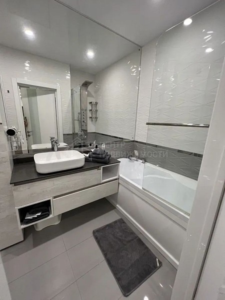 2-к квартира, 74 кв.м.