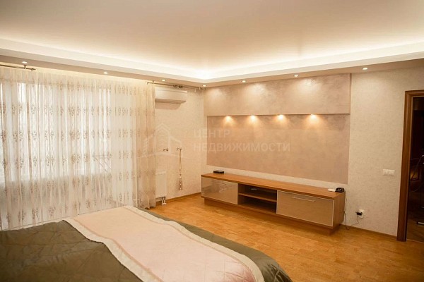 5-к квартира, 220 кв.м.