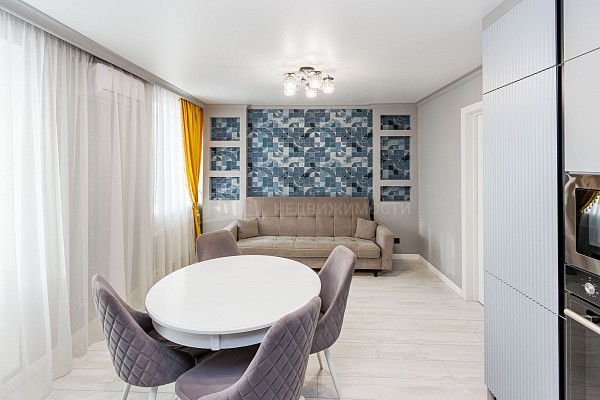 2-к квартира, 75 кв.м.