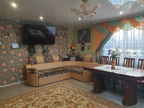 Дом с участком, 107 кв.м.