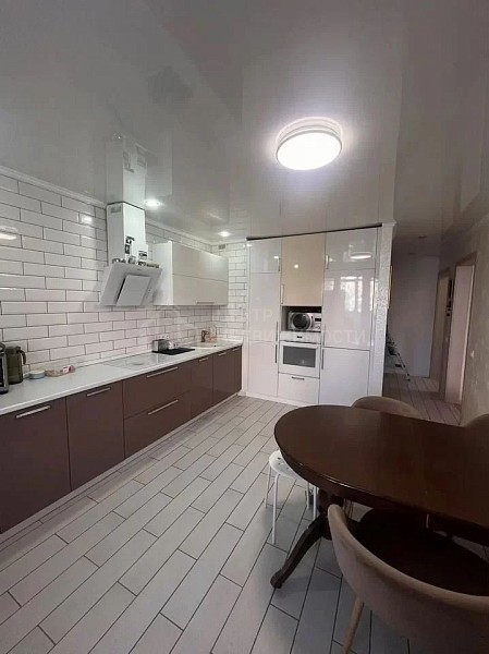 3-к квартира, 90 кв.м.