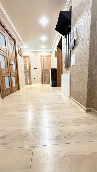 2-к квартира, 60 кв.м.