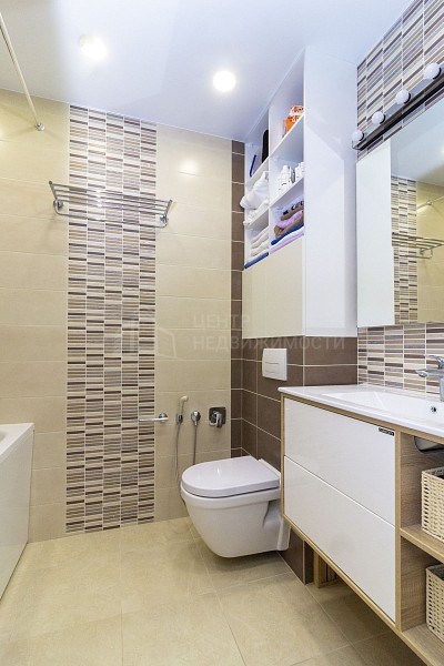 2-к квартира, 77 кв.м.
